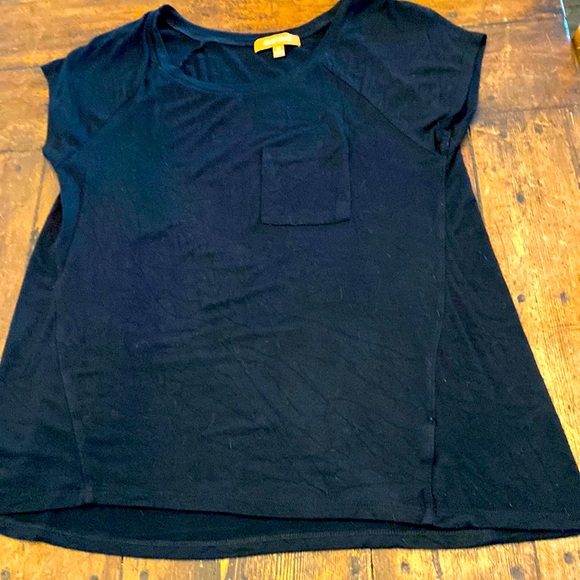Ellen Tracy Tops - Ellen Tracy black tee shirt M
